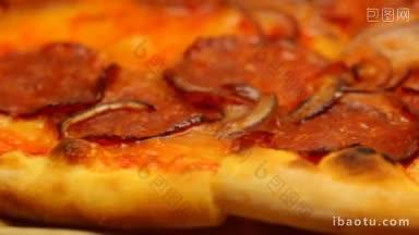 意大利<strong>香肠</strong>披萨